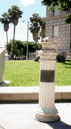 Beacon Street Fountain (Old)